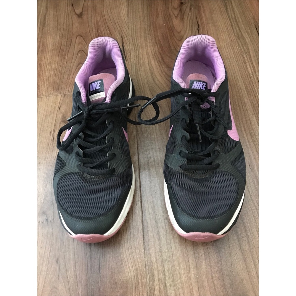 Nike- Dual Fusion Trainer
